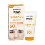 Crema facial con color BB cream FPS 50+ Delial tono medio super uv Garnier
