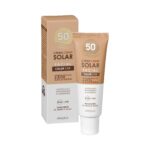 Crema protección solar facial con color Deliplus FPS 50 resistente al agua apto para todo tipo de pieles