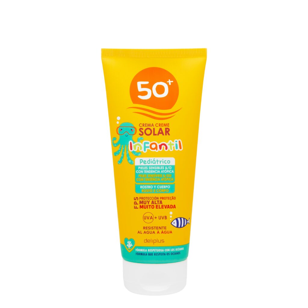 Crema protección solar infantil FPS 50+ Deliplus para pieles sensibles y atópicas resistente al agua