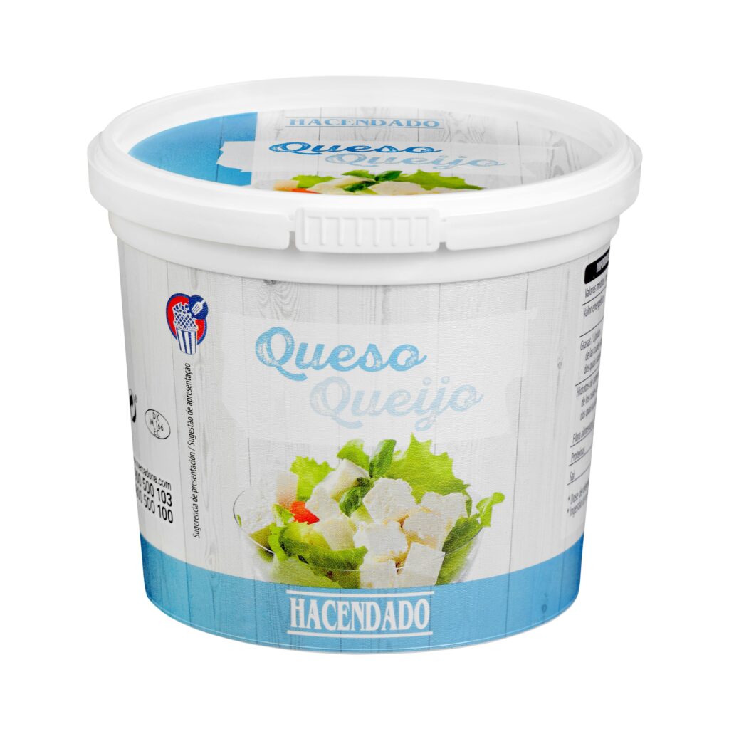 Queso fresco para ensaladas de vaca Hacendado en dados